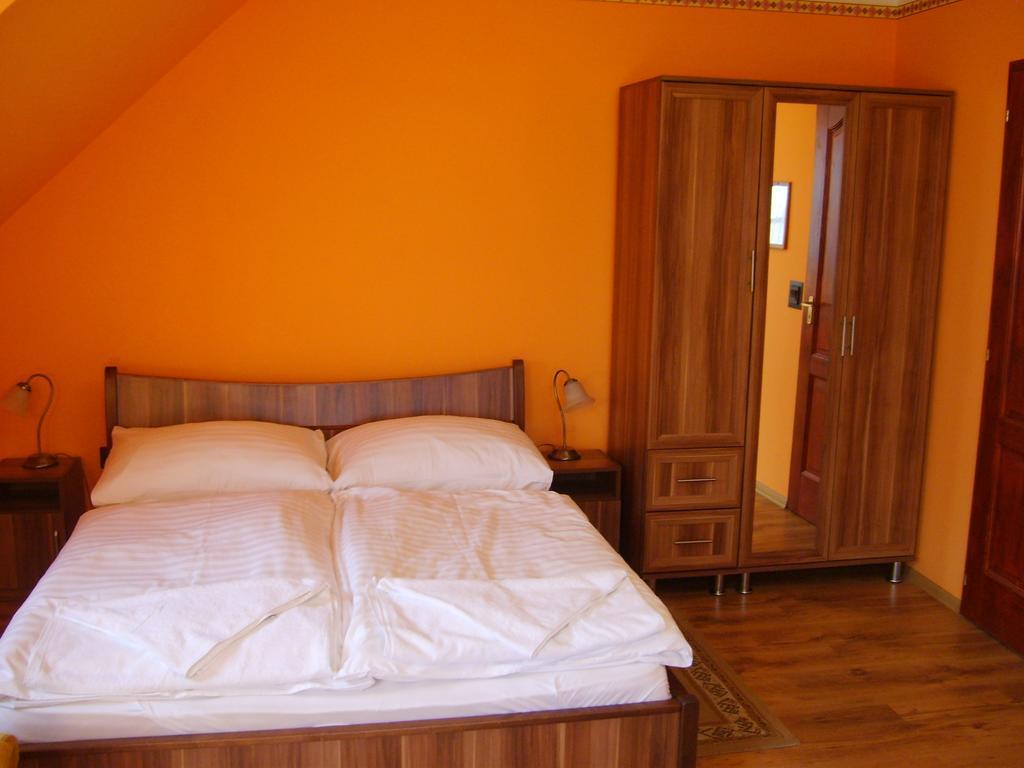Szuts Panzio Bed & Breakfast Fertőrákos Cameră foto